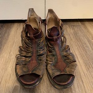 Freebird Arrow sandals. Like new, barely worn.